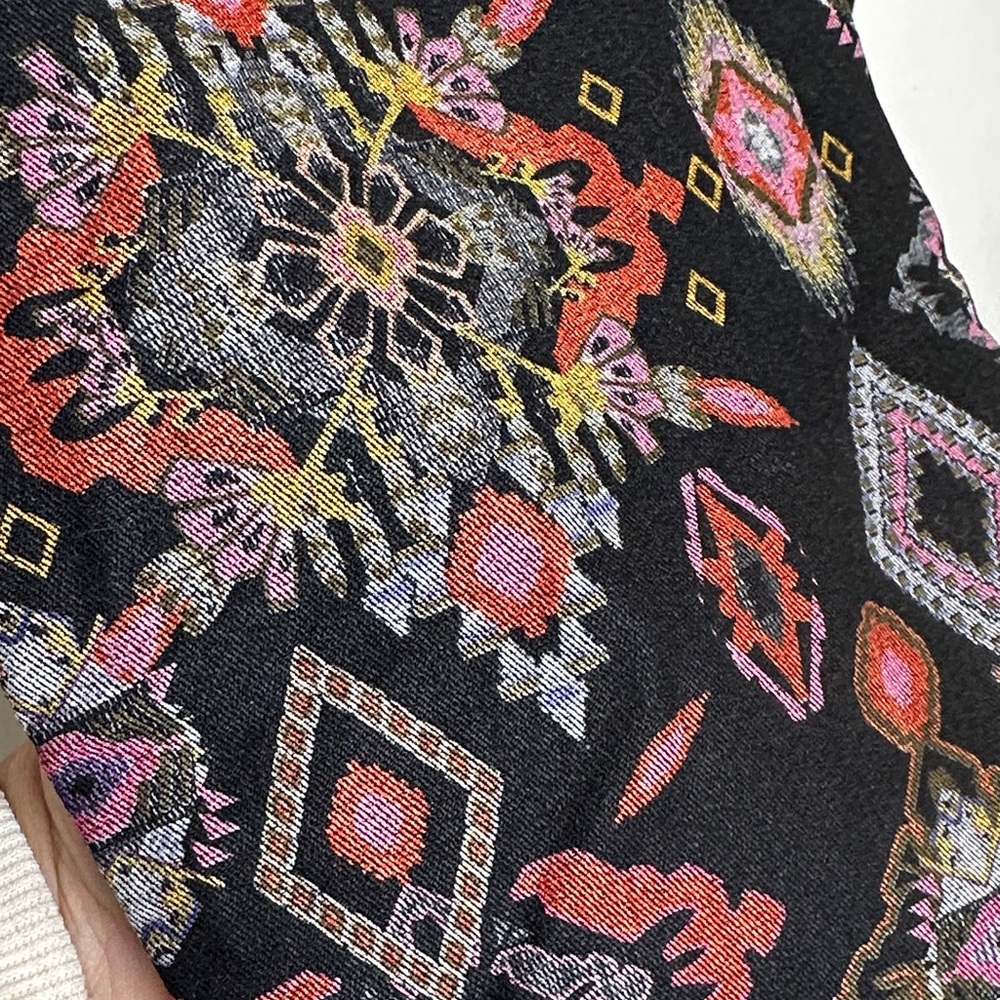 Zara Black and Multicolor Geometric Straight Leg Pants - Picture 10 of 12